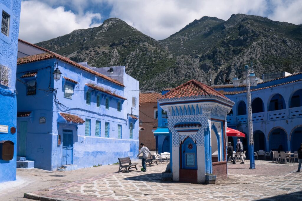 De Tánger a la ciudad azul